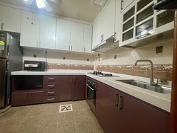 Blk 892 Tampines Avenue 8 (Tampines), HDB Executive #523016201